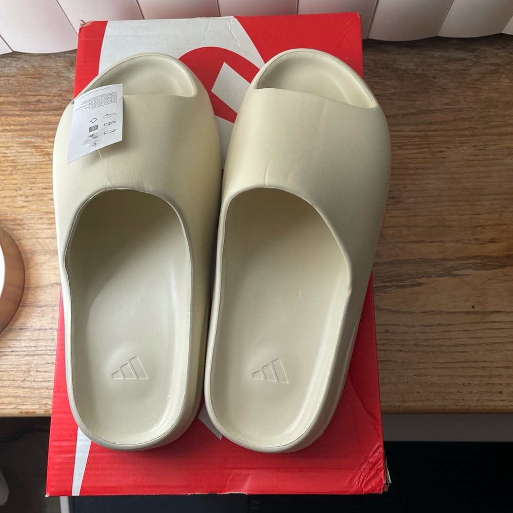 Yeezy slides “Bone”